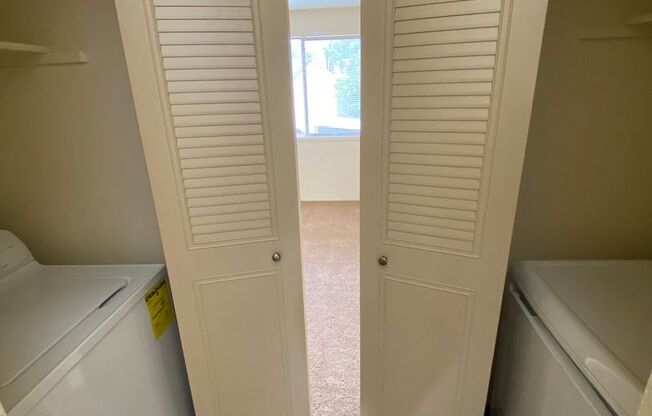 2 beds, 1.5 baths, 1,100 sqft, $1,697, Unit 0168