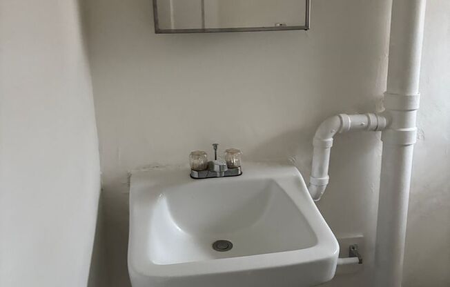 Studio, 1 bath, $500, Unit #2