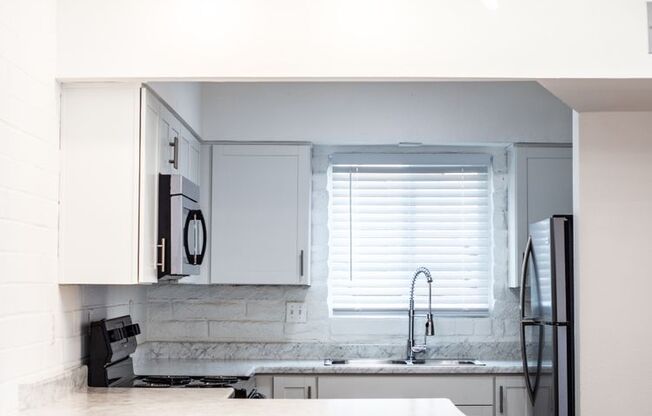 1 bed, 1 bath, 880 sqft, $1,210, Unit 07D