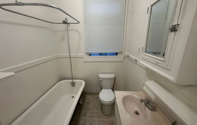 1270 Pine Street (616r)
