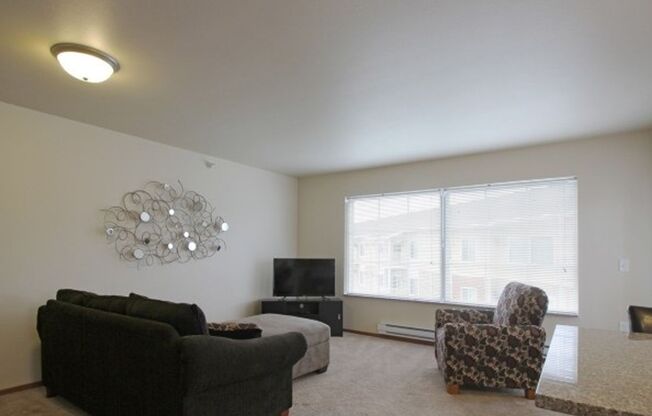 3 beds, 2 baths, 1,330 sqft, $1,865, Unit 1301