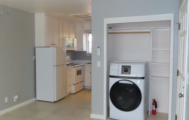 Studio with Private Patio & All Utilities Included – $1,400/Month