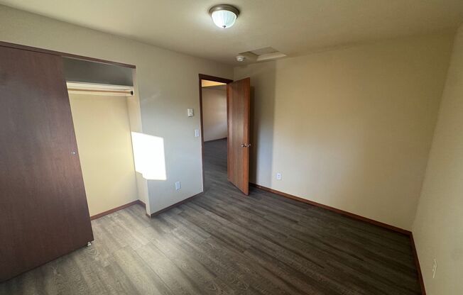 2 beds, 1 bath, 750 sqft, $1,125, Unit 6527