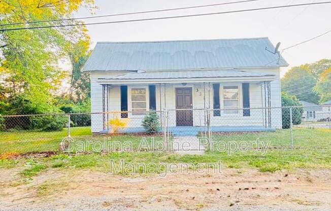 321 N POPLAR ST