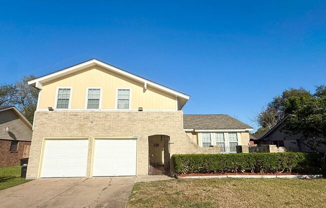 Spacious 2-story 3/2/2 home well maintained Kirkwood subdivision (Southbelt)