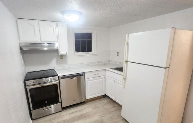 Charming 2-Unit Home in Central Greeley – Pet Friendly with Shared Yard