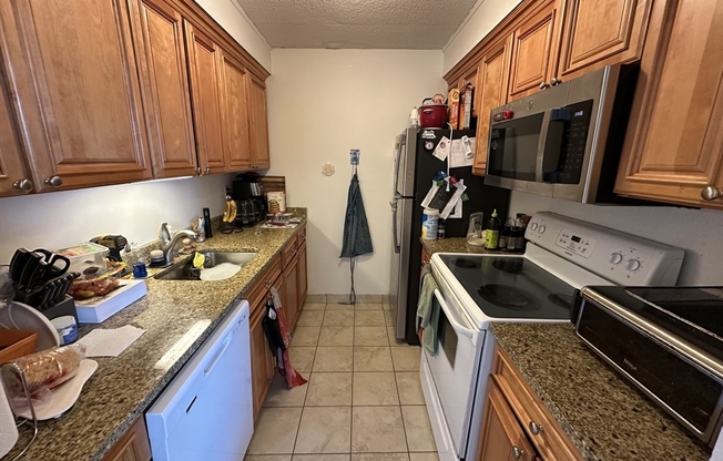 566 Commonwealth Ave