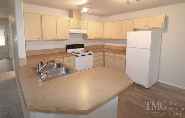2 beds, 2 baths, 1,004 sqft, $1,495, Unit A7