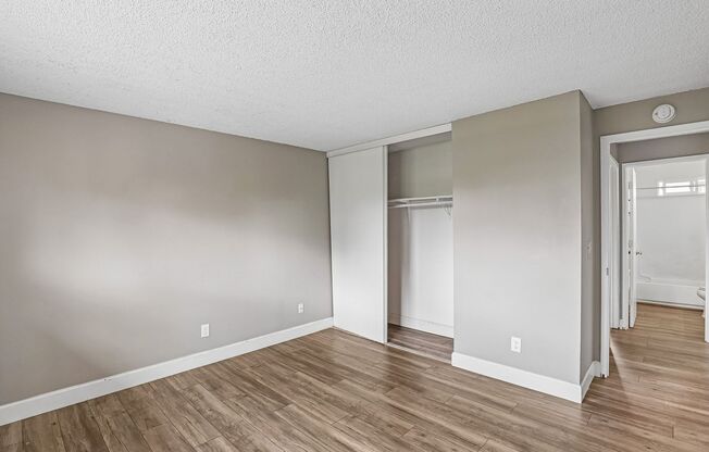 2 beds, 1 bath, 800 sqft, $1,325, Unit 431-01-15