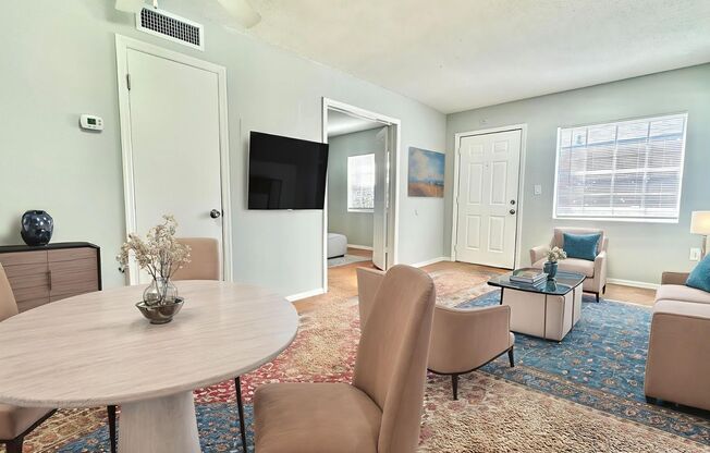 Effortless lifestyle starts here – Upgraded 1Bedroom 1Bath condo-unit!