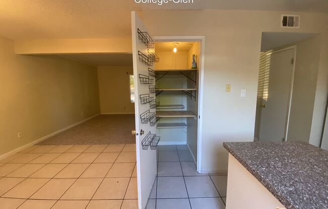 3 beds, 1.5 baths, $2,000, Unit Unit B