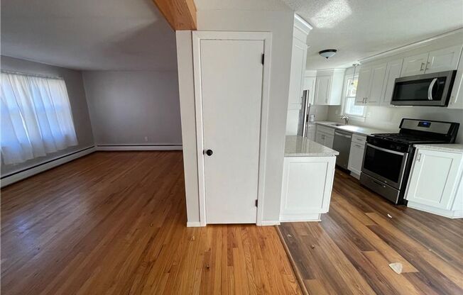 Quaint Single Family in Mystic!