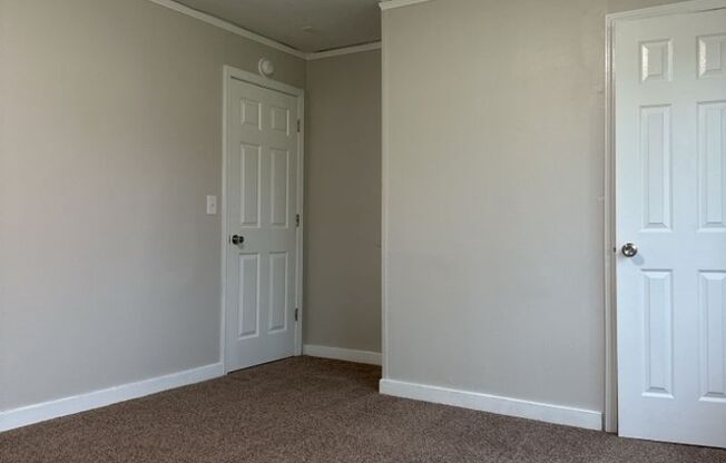 2 beds, 1 bath, $1,000