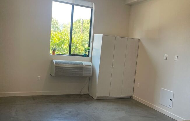 Studio, 1 bath, 329 sqft, $1,625, Unit 26-Bedroom2