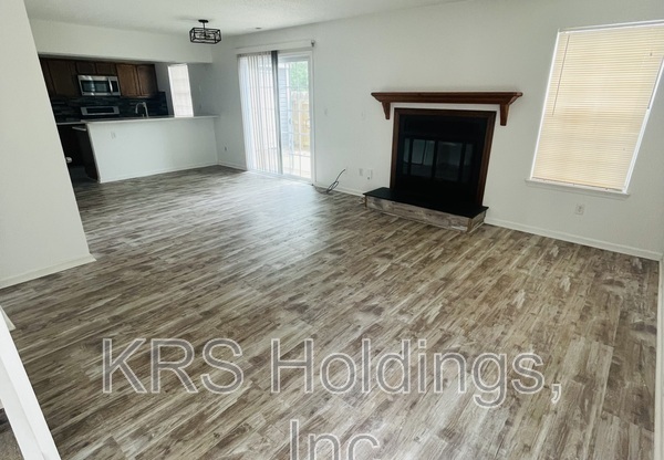 332 FERDINAND CIR