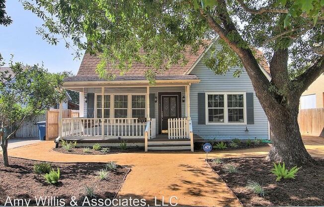 406 Naples St