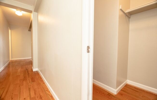 1 bed, 1 bath, 550 sqft, $1,400, Unit 105