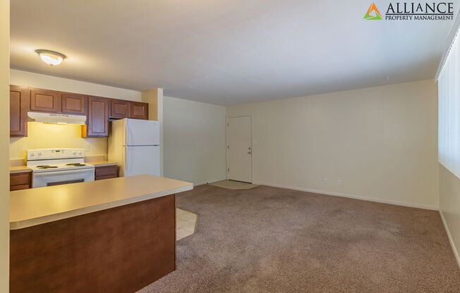 2 beds, 1 bath, 834 sqft, $840, Unit 03