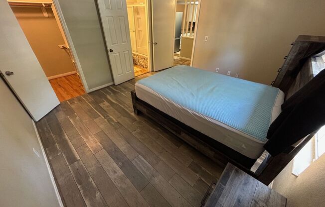1 bed, 1 bath, $995, Unit # #T 3