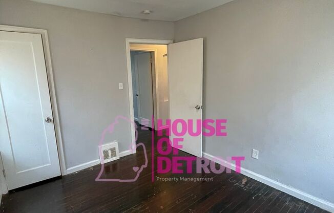 2 beds, 1 bath, $1,070