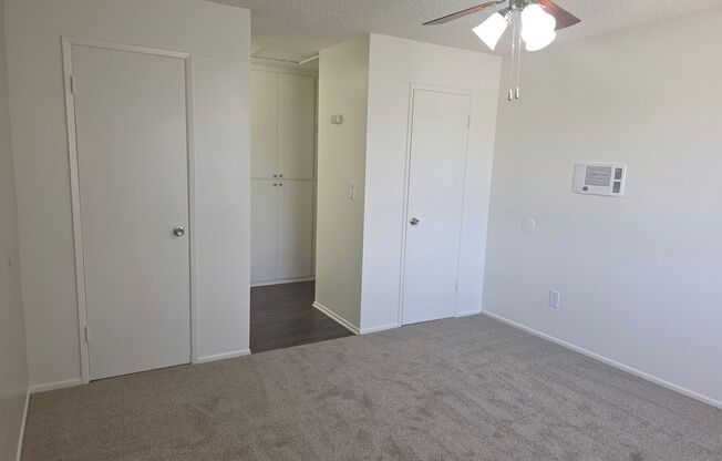 1 bed, 1 bath, 713 sqft, $2,075, Unit A122
