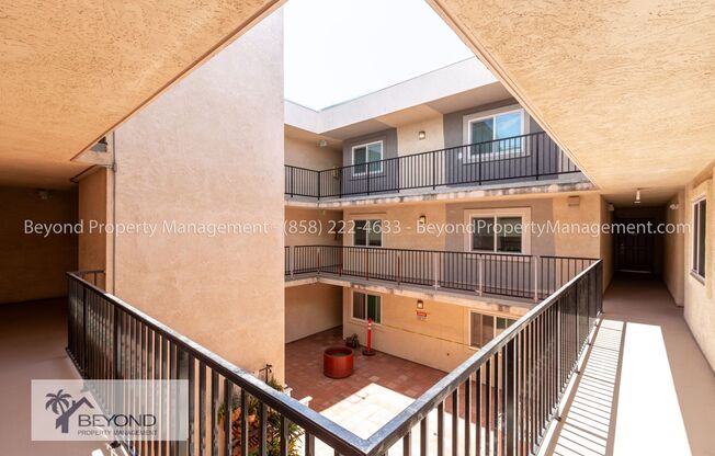 OCEAN BEACH GEM , 2 BEDROOM 2 BATH WITH ASSIGNED PARKING , PET FRIENDLY !!!