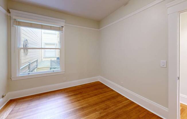 327 9 AVE