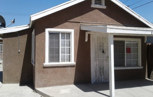 T/W - San Bernardino- Dwight Way (3plex)