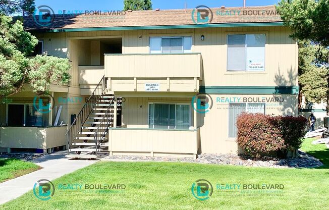 1/2 Month Free! Great 2 Bedroom 1 Bathroom Apartment Near TMCC!!! Private Balcony, Laundry, Pool & Community Amenities