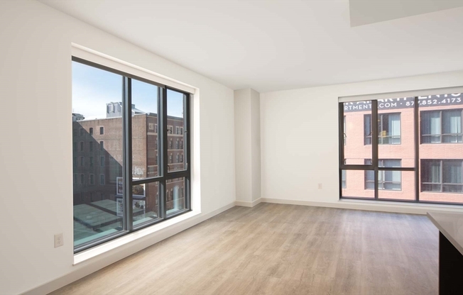 2 beds, 2 baths, 926 sqft, $5,115, Unit 926