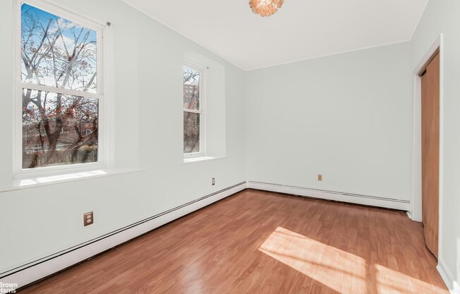 253 W 256 ST