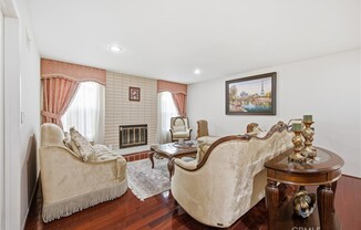 5 beds, 3.5 baths, 2,914 sqft, $5,500
