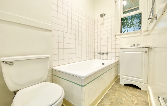 Studio, 1 bath, $1,495