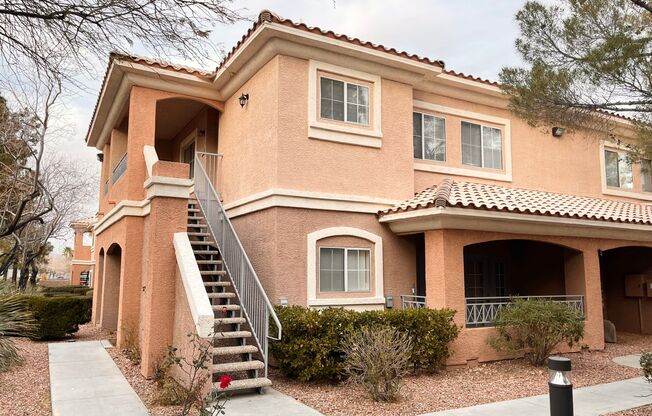 Summerlin Condo in gated community