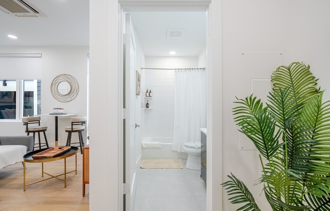 Studio, 1 bath, 450 sqft, $4,500, Unit 404FURNISHE