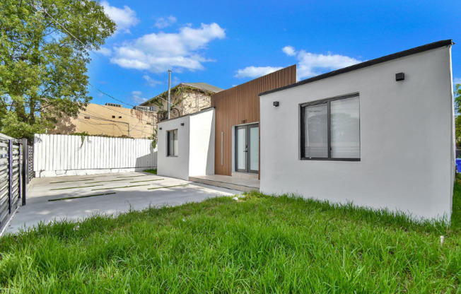 187 NW 53 ST