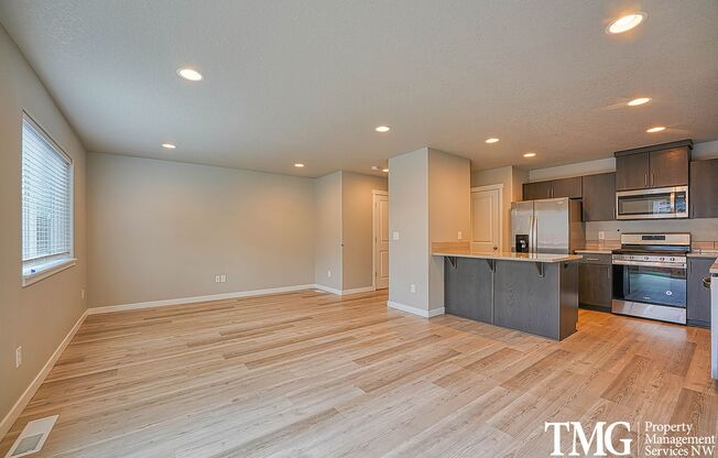 3 beds, 2.5 baths, 1,650 sqft, $2,490, Unit C-112