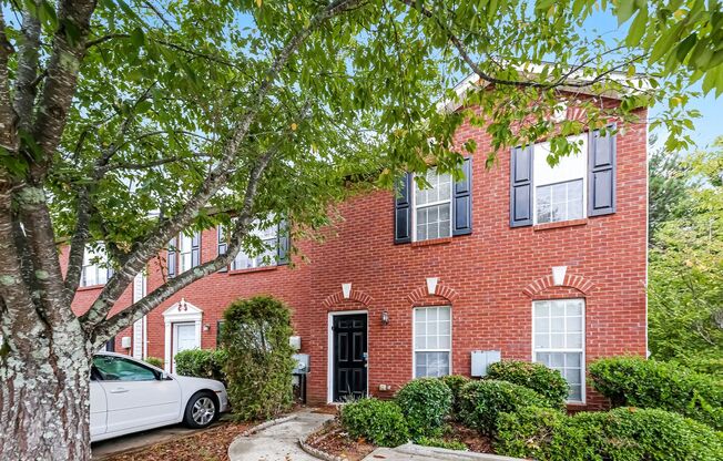 Cozy Corner Unit! 2 Bedroom / 1.5 Bathroom Townhouse in Lithonia!