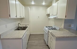 1 bed, 1 bath, 700 sqft, $2,000, Unit 432