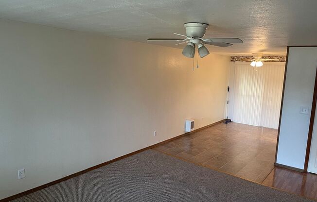 2 beds, 1 bath, 950 sqft, $1,500, Unit 4390