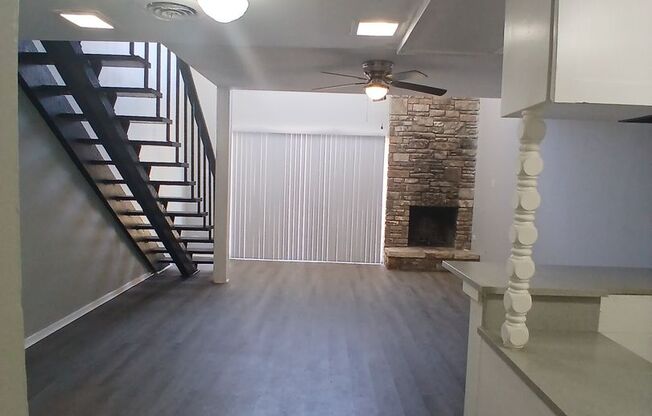 1 bed, 1 bath, 694 sqft, $745, Unit 12