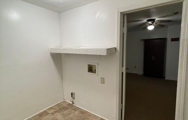 3 beds, 1 bath, $1,300