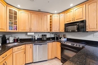 2 beds, 2 baths, 871 sqft, $2,950, Unit 721