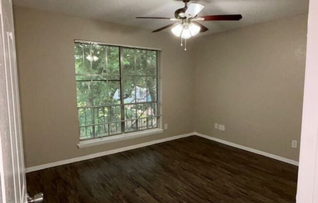 2 beds, 1 bath, 853 sqft, $1,425, Unit 433