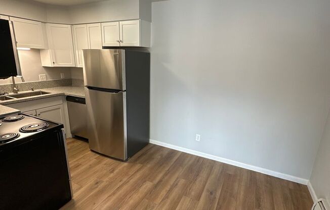 2 beds, 1 bath, 750 sqft, $1,390, Unit #3