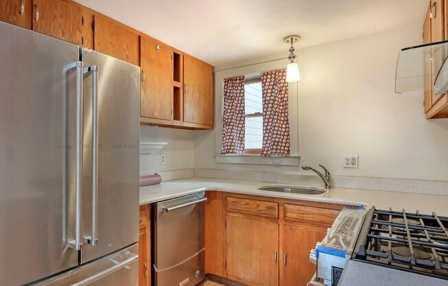 12 LILAC CT
