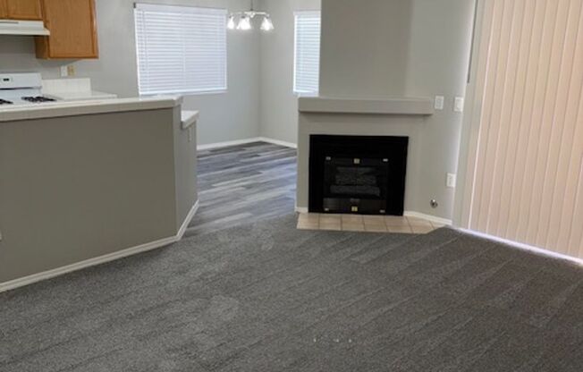 2 beds, 2 baths, $1,400, Unit Unit 2127, Bldg 32