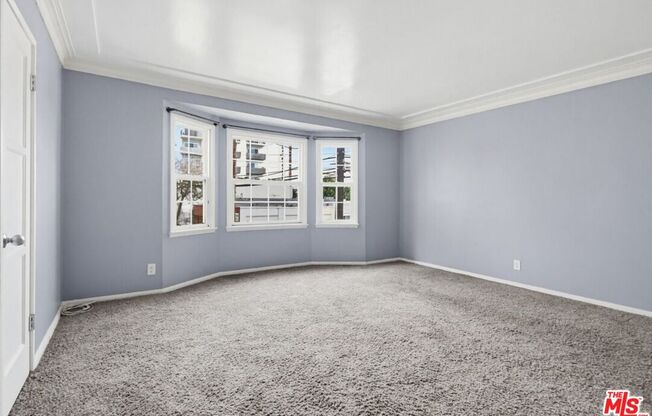 1255 S CRES HTS BLVD