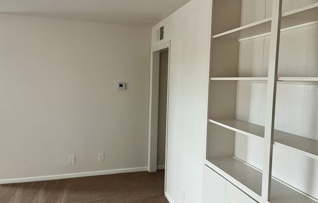2 beds, 2 baths, 950 sqft, $2,800, Unit 521