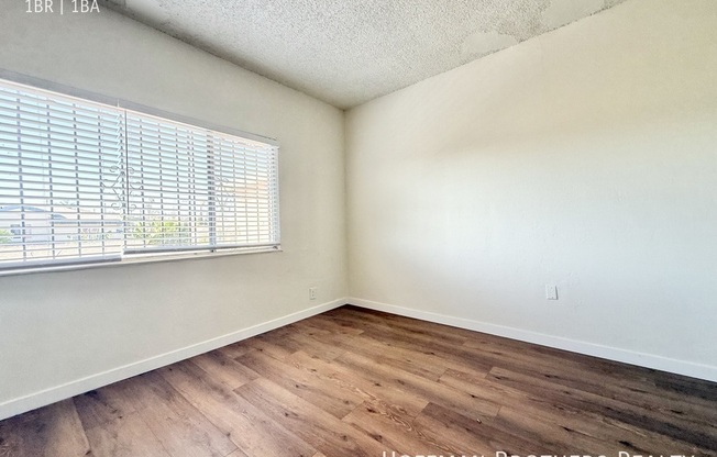 1254 W 110 ST